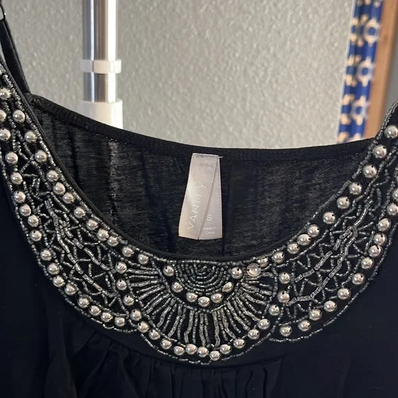 Vanity Ruffle Top - Picture 3 of 3